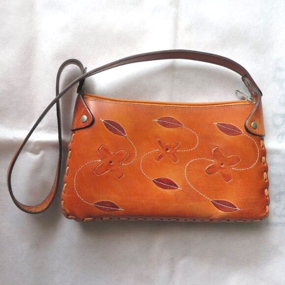 Fanco Rino Leather Flower Cutout And Whipstitch Details Mini Shoulder Bag - Picture 2 of 16